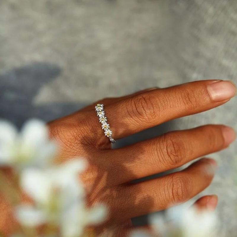 Lifesparking™Adjustable Daisy Ring