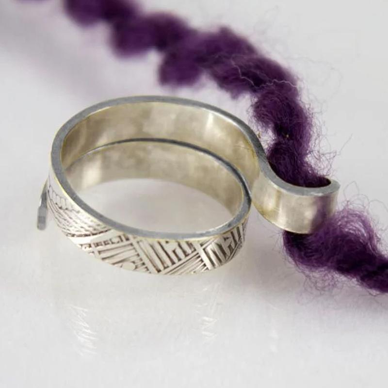 Knitting Crochet Yarn Guide Ring